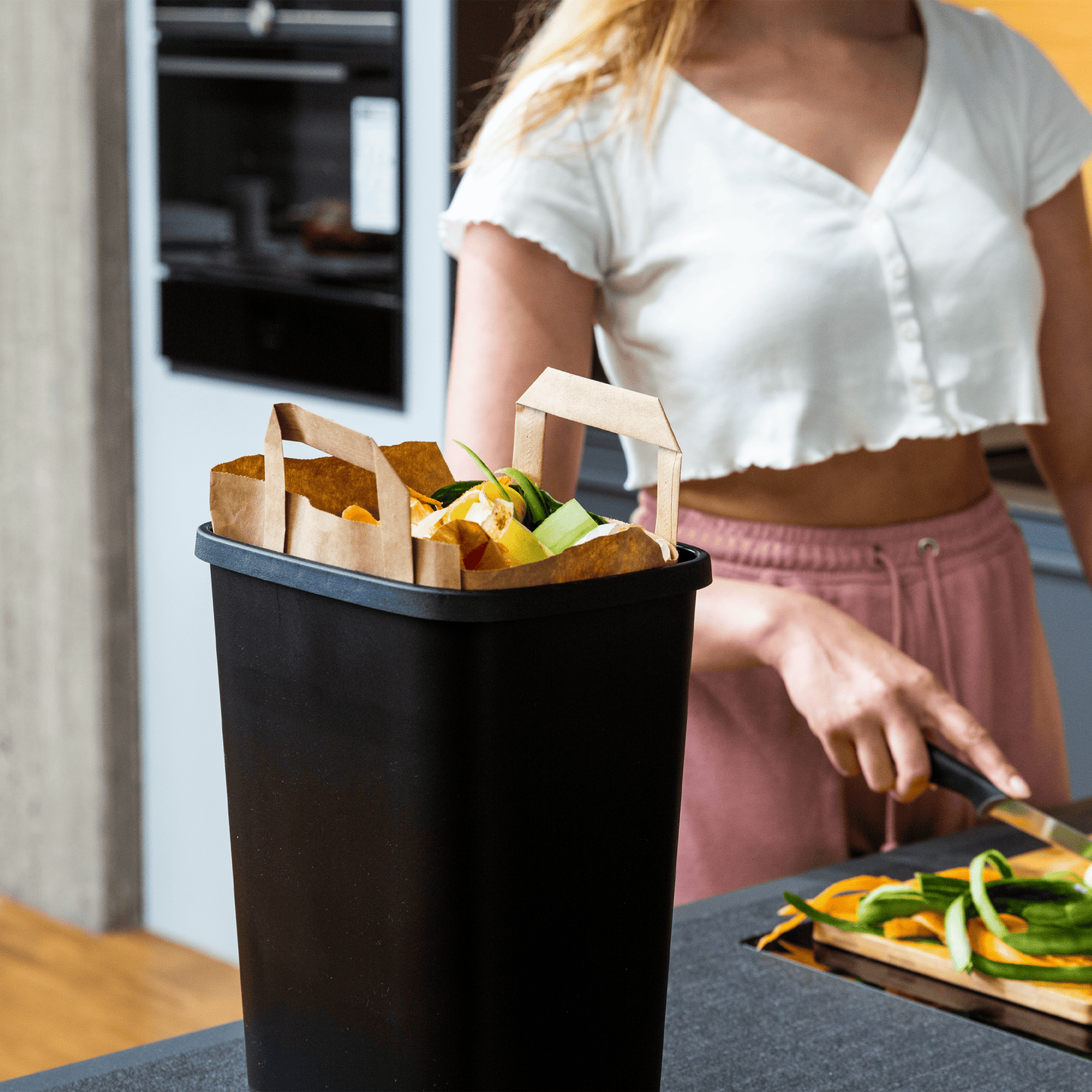 Bolsas para residuos biológicos BIOGLÜCK® de 10 l con asa y cierre enrollable: papel kraft resistente al desgarro para residuos de cocina.